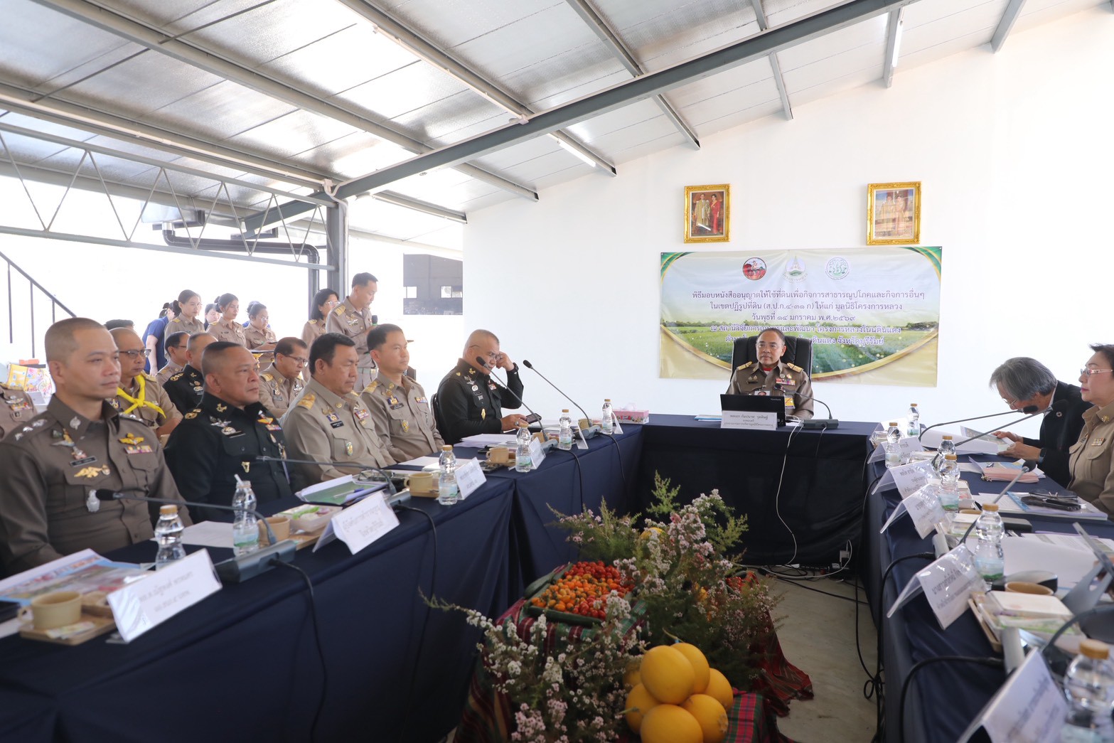 title - วันที่ 14 มกราคม 2569 ส.ป.ก. เข้าร่วมพิธีเปิดสำนักงานฯ พร้อมมอบเอกสารสิทธิ์ การใช้ประโยชน์ที่ดิน (ส.ป.ก.) และประชุมการติดตามการดำเนินงานตามแผนปฏิบัติการพัฒนาพื้นที่สถานีวิจัยการเกษตรและพัฒนาโครงการหลวงโนนดินแดง ณ จังหวัดบุรีรัมย์